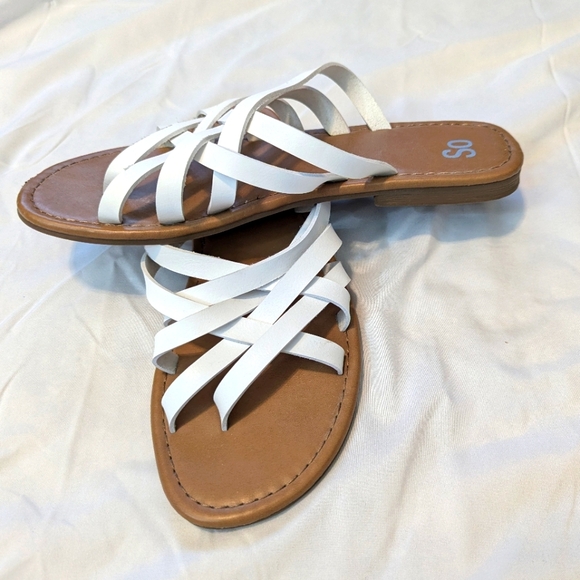 Size 9 White Sandals - Picture 3 of 5